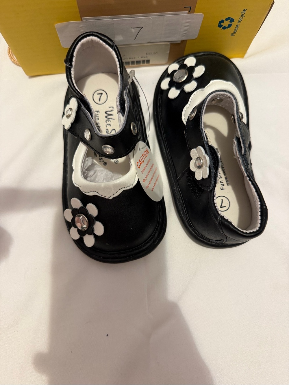 NWT Wee Squeak Crystal Mary Jane Black Flower Toddler Size 7
